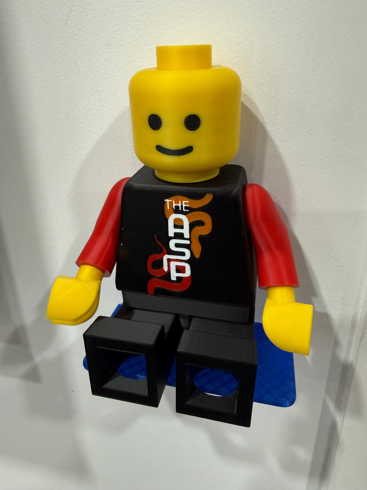 Nathan Aspinall  Giant block Man – The Asp – 15cm 3D Printed Darts Figure