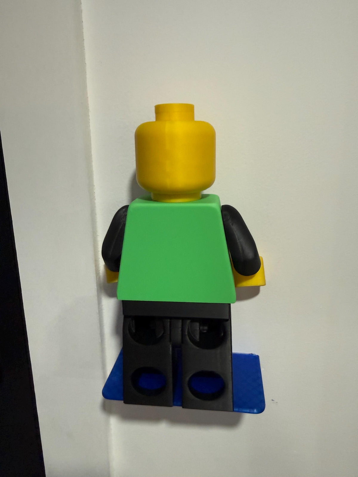 MVG Michael van Gerwen Large block man Darts Figure – 15cm Tall